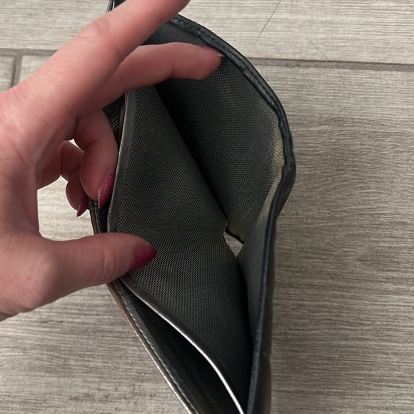 Authentic Chanel Bi-fold Japan Limited Release Wallet w/silver interior - Picture 13 of 15